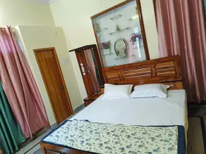 Arya Holiday Home - Image 4