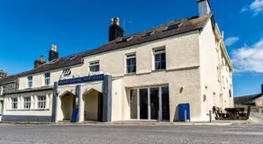 The Ship Hotel - Image 4