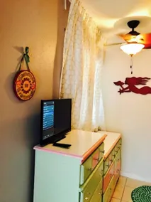 Cozy 2BR Near Hollywood Beach, Casino & Nightlife - Image 1