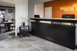 Canoga Hotel at Warner Center - Image 3