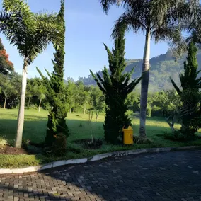 New Mountain Springs Hotel & Resort - Image 5