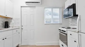 Modern Miami Studio Close to Wynwood & Downtown - Image 3