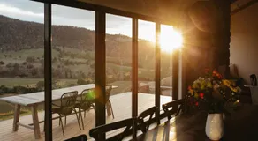 The Picker's Hut - Luxury Farm Stay - Image 5
