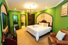 Fantawild Holiday Hotel - Image 2