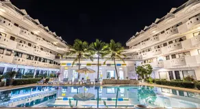 Blue Carina Hotel Phuket - Image 5