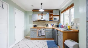 6 Bedroom Larger group House with Parking Corringham Stanford Le Hope - Image 5