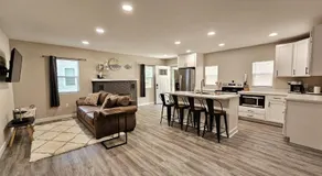 Newly remodeled waterfront home - Image 3