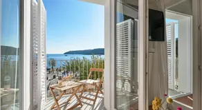 Beachfront SUITE in CADAQUES center - Image 2