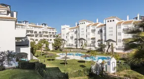 2197-Superb 2bedrooms in residence with pool! - Image 4