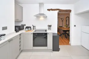 Chapel House by YourStays - Two bed cottage in Market Town of Sandbach, high end finish - Image 5