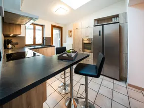 Holiday home in Frasnes with garden - Image 3