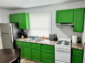 Midtown Oasis - Image 4