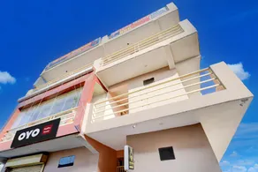 Hotel O Radhe Hotel - Image 2