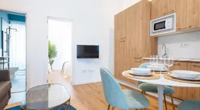 Lola de Triana Apartments - Image 3