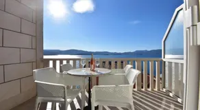 Holiday Home - Image 3