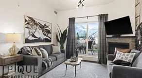 Mountain Haven Retreat, Pool & Hot Tub, UG Parking, Fitness Centre, WiFi! - Image 2