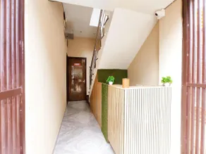HOTEL LAND ROYAL STAYS - Premium Rooms In Budget - Image 5
