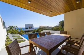 Villa Aqua · Modern villa with stunning views to the sea - Image 1