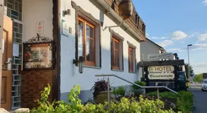 Hotel Restaurant Bauernstube - Image 3