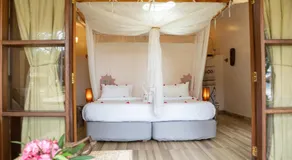 Eleven Pearl Boutique Hotel & Spa - Image 2