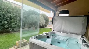 "La villa Mariam" Jacuzzi Piscine Jardin Pétanque - Image 3