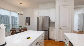 Fireplace - Workspace - Sleeps 8 - Downtown Dallas - Image 5