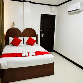 Fatchoi Hotel - Image 2