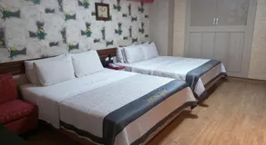 Sky Hotel - Image 2