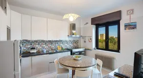 Appartamento di vacanza 'Casa Isabea' con vista mare, 2 balconi, giardino e Wi-Fi - Image 3