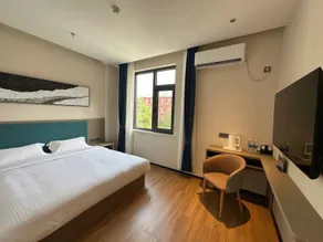 Grand Court Hotel - Image 2