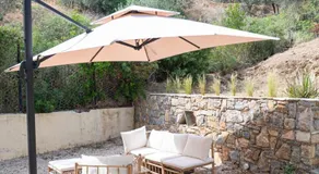 The White Rose Hotel - Image 5