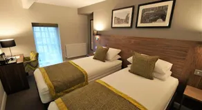New Park Hotel - Image 2