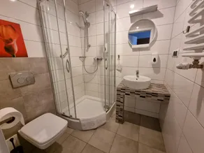 Hotel Inner City - Image 2