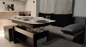 Deluxe Apartment by Prima Lodging - Image 2
