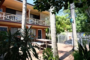 Sapphire Palms Motel - Image 4