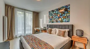 Madrid: A modern 2-bedroom apartment with parking - Image 2