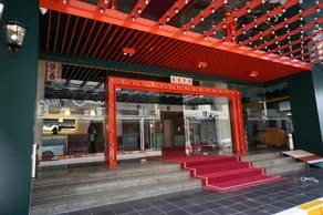 NW 4896 Theater Hotel - Image 2