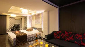 Hotel Gee (Adult Only) - Image 2