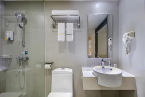 City Comfort Inn Yunfu Luoding Triumph Plaza - Image 4
