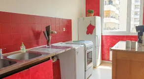 Paisible et Spacieux Appartement au calme proche métro limitrophe de Lyon - Image 4