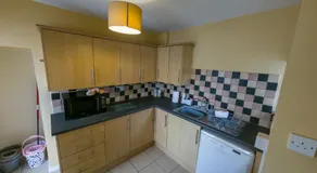 NEWTON HEATH APARTMENT -750mtrs to beach - Spacious ground floor - Sleeps 4 - Image 4