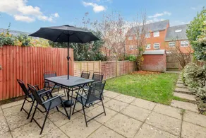 Redhill,Sleeps9,Parking,17minsLGW30 to London - Image 4