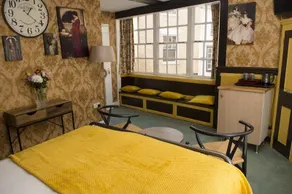 The Sun Hotel - Image 4