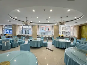 Longting Hotel (Yiliang Fortune Center Branch) - Image 5