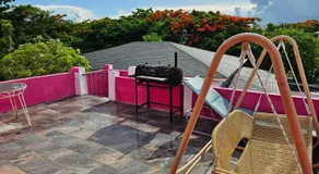 Da Pink And White Palace - Image 3