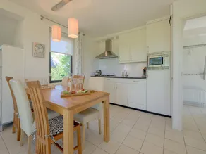 Bungalow in Sondel near Slotermeer Lake - Image 5
