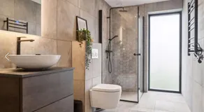 Bright, Quiet, Comfortable Room In A Luxury Home - Image 2