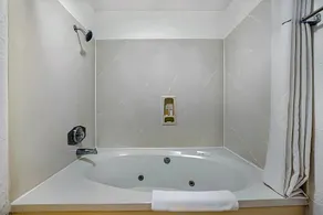 hotel Auburn - Image 5