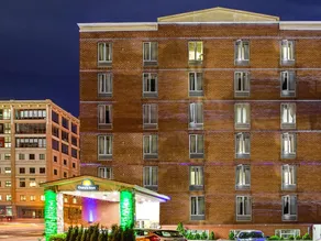 Days Inn Long Island City - Image 2