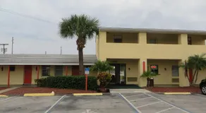 Sunset Inn- Fort Pierce, FL - Image 4